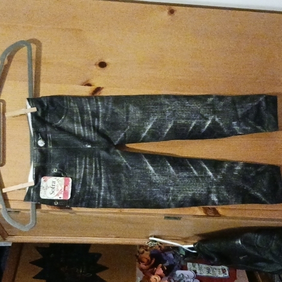 𝅺LITTLE Girls Jean Like Joggers Box 8 - Picture 3 of 5